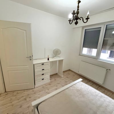 Location d’un appartement spacieux de 2 pièces avec balcon, secteur 6, Chiajna, Bucarest, Roumanie